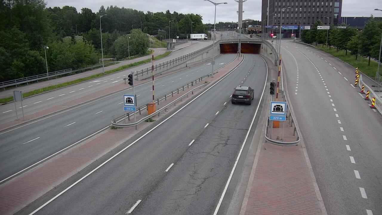 Kelikamerat Kuva Tie 100 Helsinki Hakamäentie, Kivihaan tunneli, länsi, Helsinki, Uusimaa