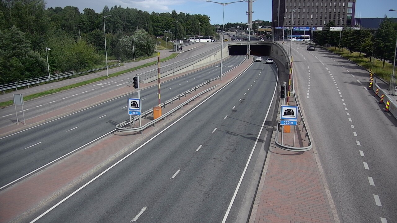 Kelikamerat Kuva Tie 100 Helsinki Hakamäentie, Kivihaan tunneli, länsi, Helsinki, Uusimaa