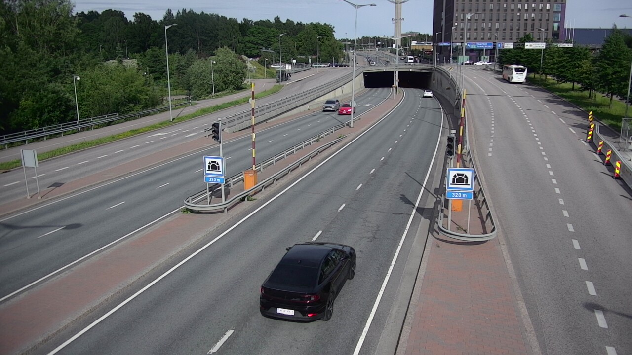 Kelikamerat Kuva Tie 100 Helsinki Hakamäentie, Kivihaan tunneli, länsi, Helsinki, Uusimaa