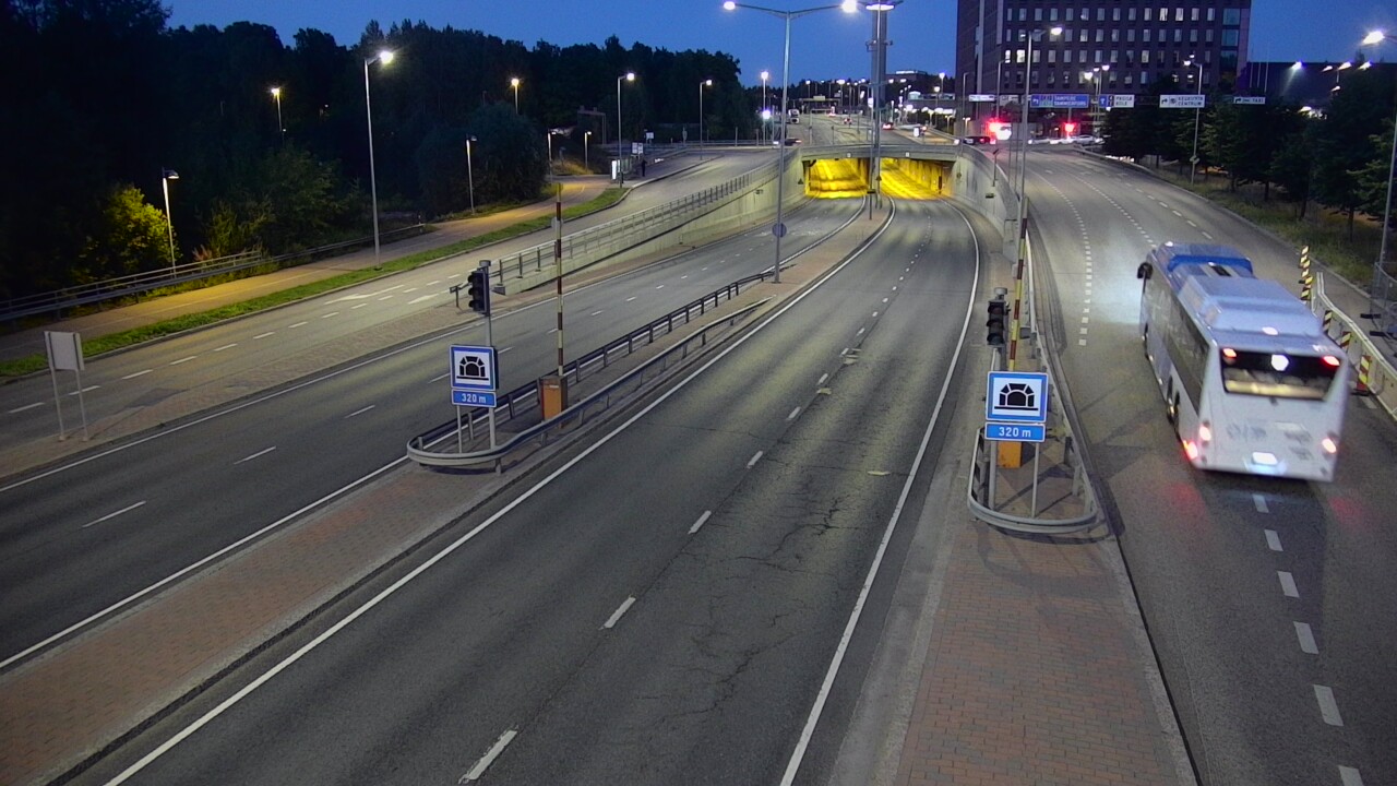 Kelikamerat Kuva Tie 100 Helsinki Hakamäentie, Kivihaan tunneli, länsi, Helsinki, Uusimaa
