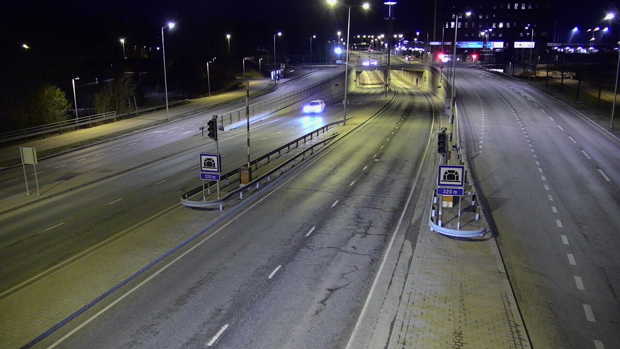 Kelikamerat Kuva Tie 100 Helsinki Hakamäentie, Kivihaan tunneli, länsi, Helsinki, Uusimaa