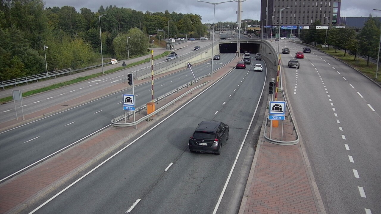 Kelikamerat Kuva Tie 100 Helsinki Hakamäentie, Kivihaan tunneli, länsi, Helsinki, Uusimaa