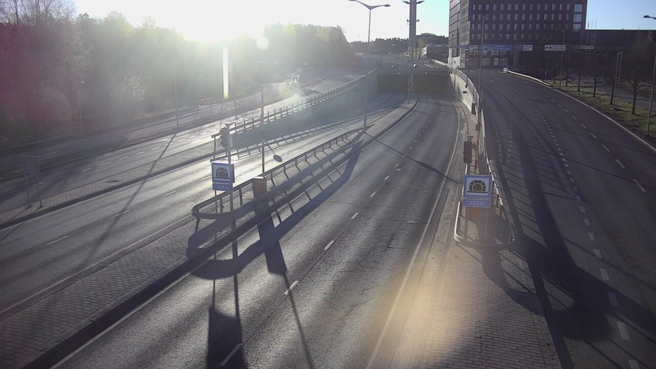 Kelikamerat Kuva Tie 100 Helsinki Hakamäentie, Kivihaan tunneli, länsi, Helsinki, Uusimaa
