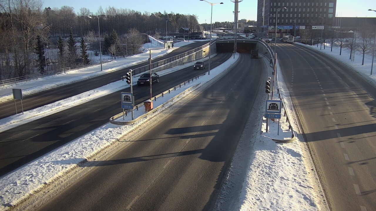 Kelikamerat Kuva Tie 100 Helsinki Hakamäentie, Kivihaan tunneli, länsi, Helsinki, Uusimaa