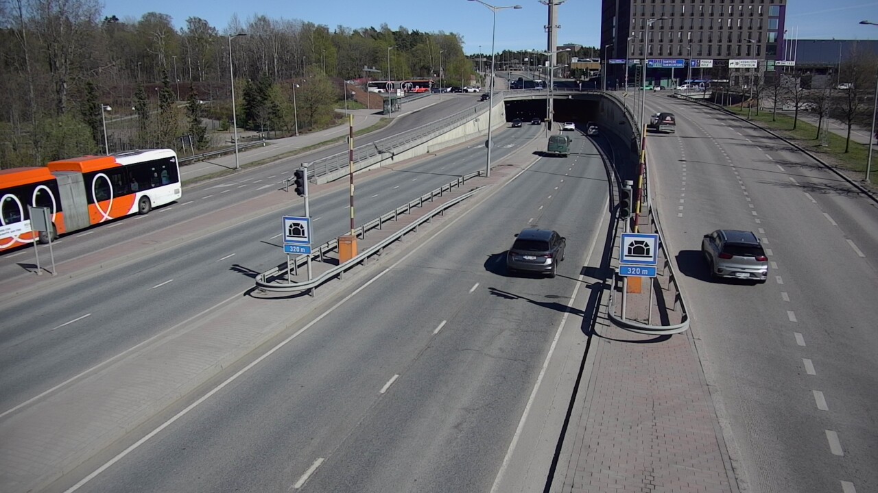 Kelikamerat Kuva Tie 100 Helsinki Hakamäentie, Kivihaan tunneli, länsi, Helsinki, Uusimaa