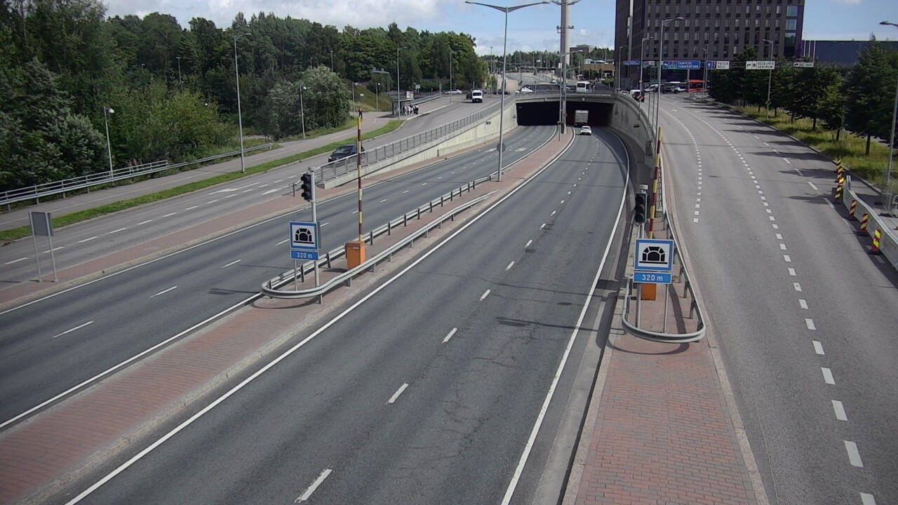 Kelikamerat Kuva Tie 100 Helsinki Hakamäentie, Kivihaan tunneli, länsi, Helsinki, Uusimaa