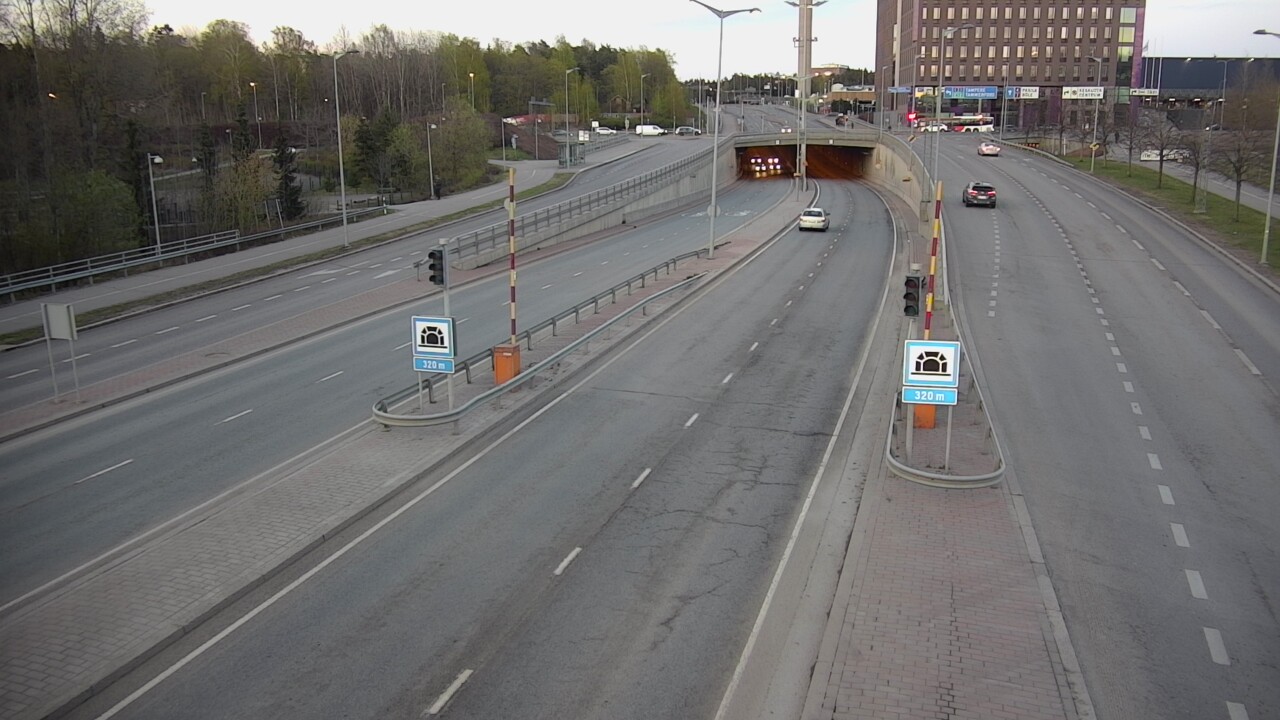 Kelikamerat Kuva Tie 100 Helsinki Hakamäentie, Kivihaan tunneli, länsi, Helsinki, Uusimaa