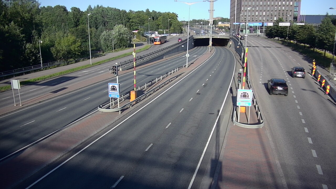 Kelikamerat Kuva Tie 100 Helsinki Hakamäentie, Kivihaan tunneli, länsi, Helsinki, Uusimaa