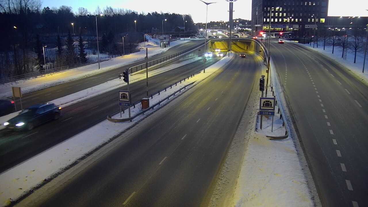 Kelikamerat Kuva Tie 100 Helsinki Hakamäentie, Kivihaan tunneli, länsi, Helsinki, Uusimaa