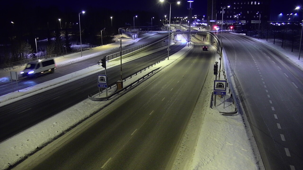 Kelikamerat Kuva Tie 100 Helsinki Hakamäentie, Kivihaan tunneli, länsi, Helsinki, Uusimaa
