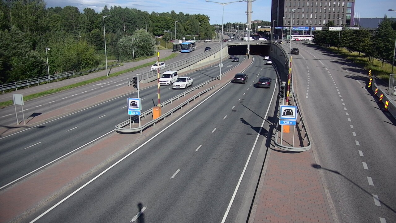 Kelikamerat Kuva Tie 100 Helsinki Hakamäentie, Kivihaan tunneli, länsi, Helsinki, Uusimaa