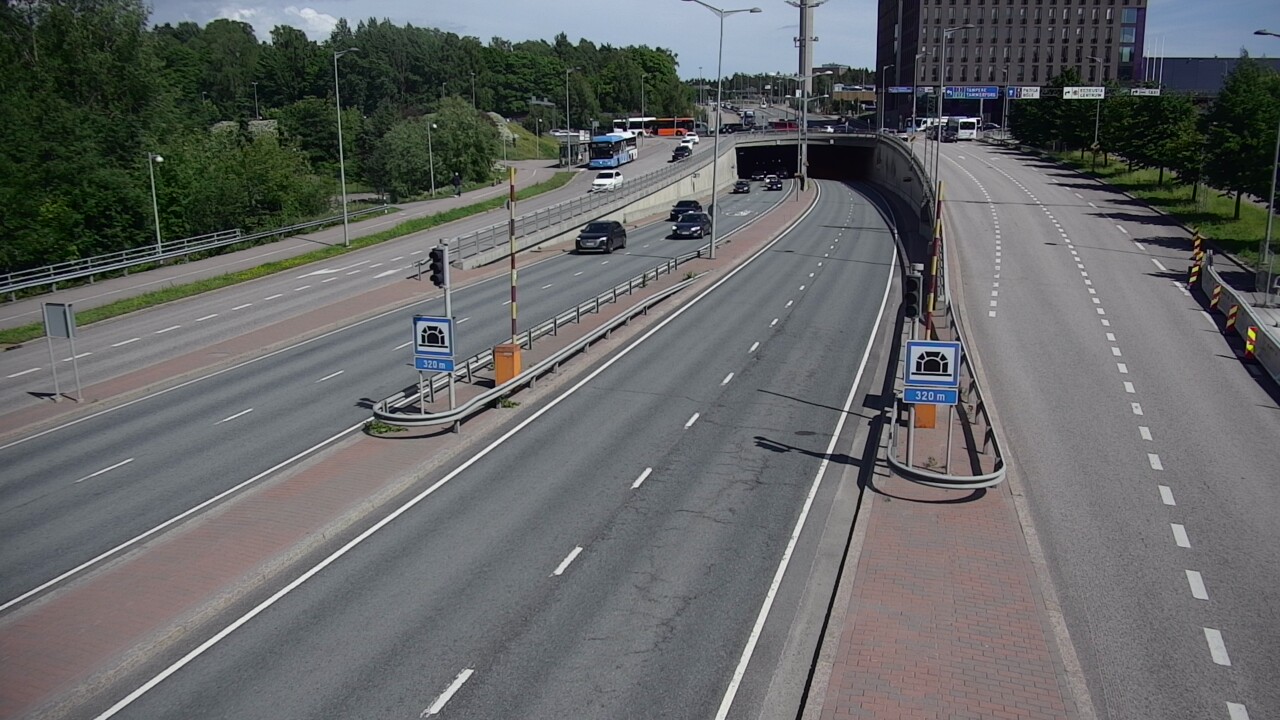 Kelikamerat Kuva Tie 100 Helsinki Hakamäentie, Kivihaan tunneli, länsi, Helsinki, Uusimaa