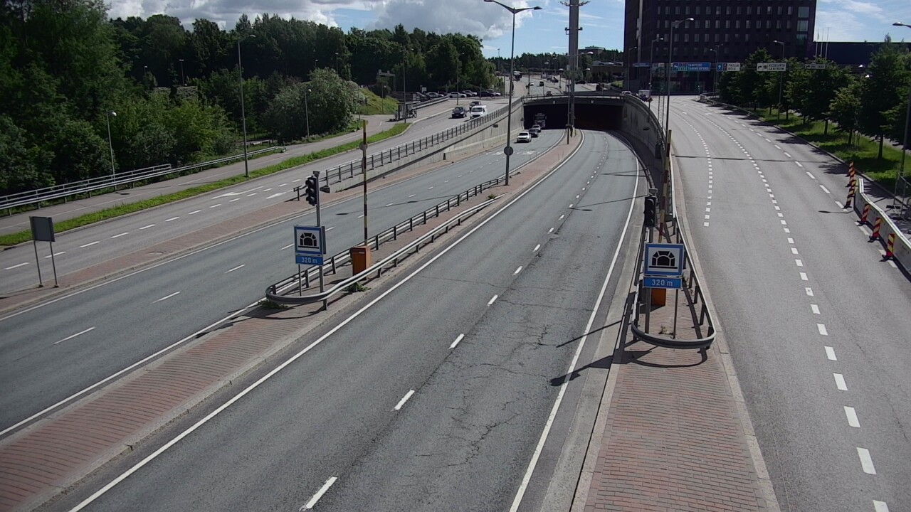 Kelikamerat Kuva Tie 100 Helsinki Hakamäentie, Kivihaan tunneli, länsi, Helsinki, Uusimaa