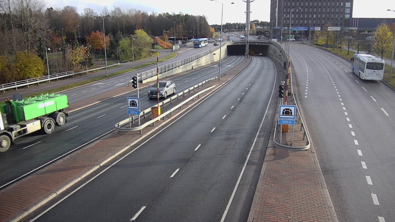 Kelikamerat Kuva Tie 100 Helsinki Hakamäentie, Kivihaan tunneli, länsi, Helsinki, Uusimaa