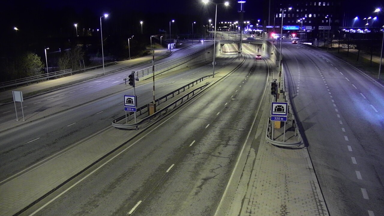 Kelikamerat Kuva Tie 100 Helsinki Hakamäentie, Kivihaan tunneli, länsi, Helsinki, Uusimaa