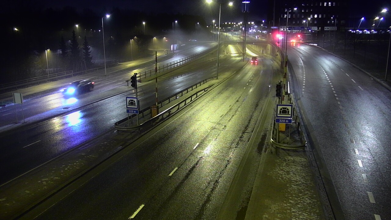 Kelikamerat Kuva Tie 100 Helsinki Hakamäentie, Kivihaan tunneli, länsi, Helsinki, Uusimaa