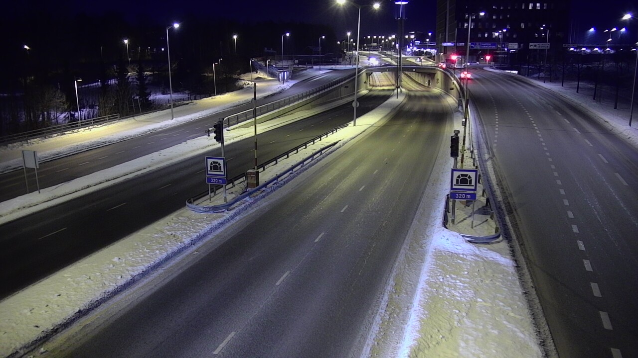 Weather Camera Image Road 100 Helsinki Hakamäentie, Kivihaan tunneli, länsi, Helsinki, Uusimaa