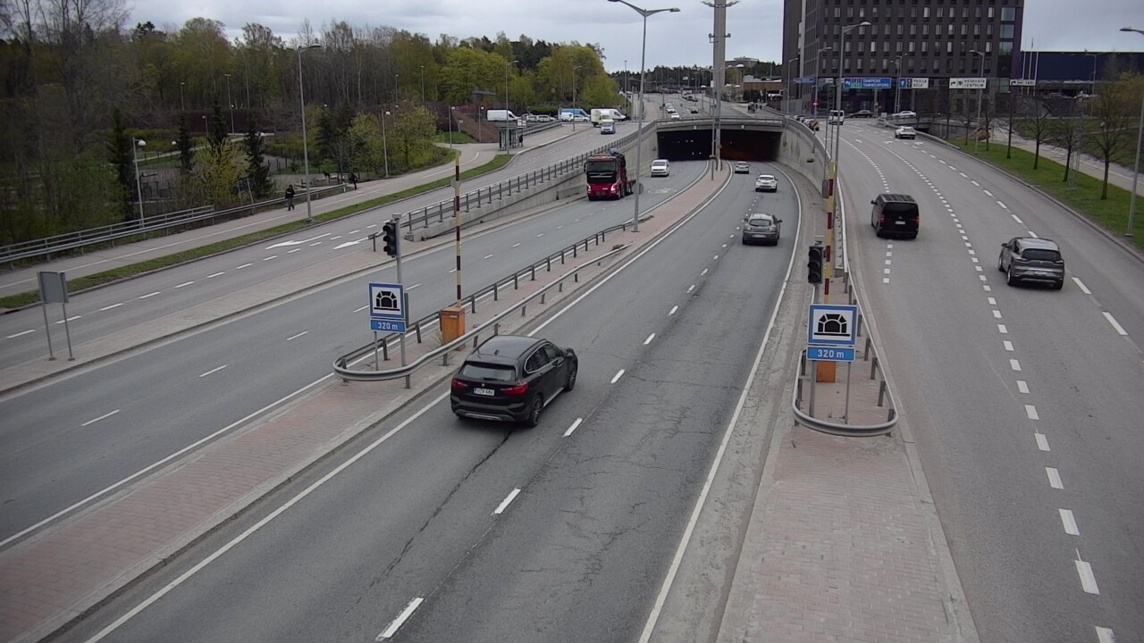 Kelikamerat Kuva Tie 100 Helsinki Hakamäentie, Kivihaan tunneli, länsi, Helsinki, Uusimaa
