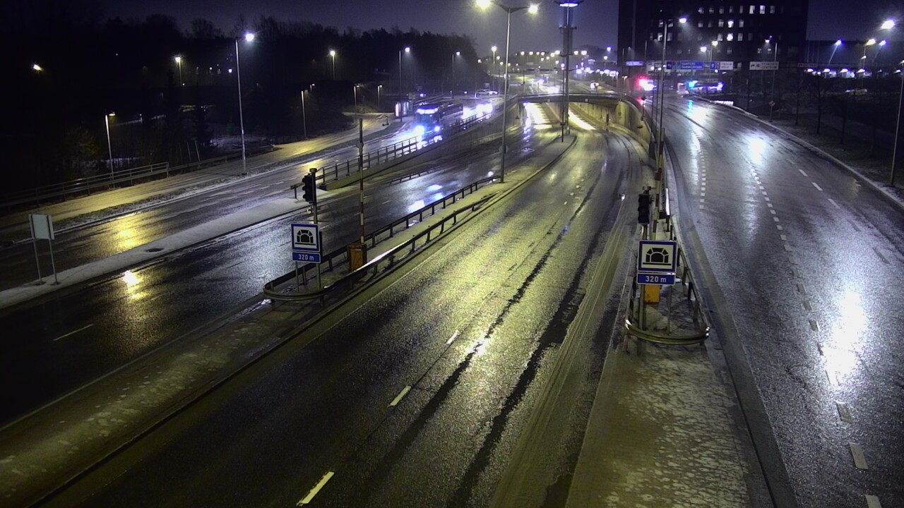 Kelikamerat Kuva Tie 100 Helsinki Hakamäentie, Kivihaan tunneli, länsi, Helsinki, Uusimaa