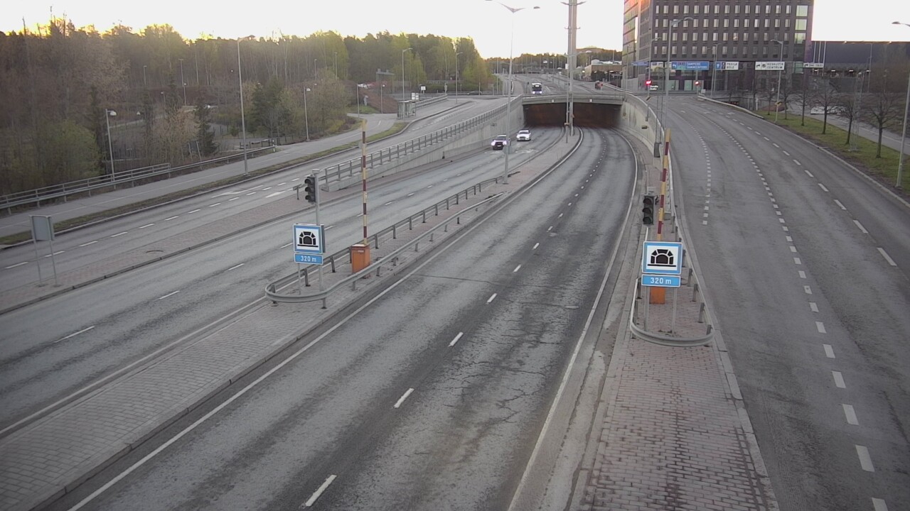 Kelikamerat Kuva Tie 100 Helsinki Hakamäentie, Kivihaan tunneli, länsi, Helsinki, Uusimaa