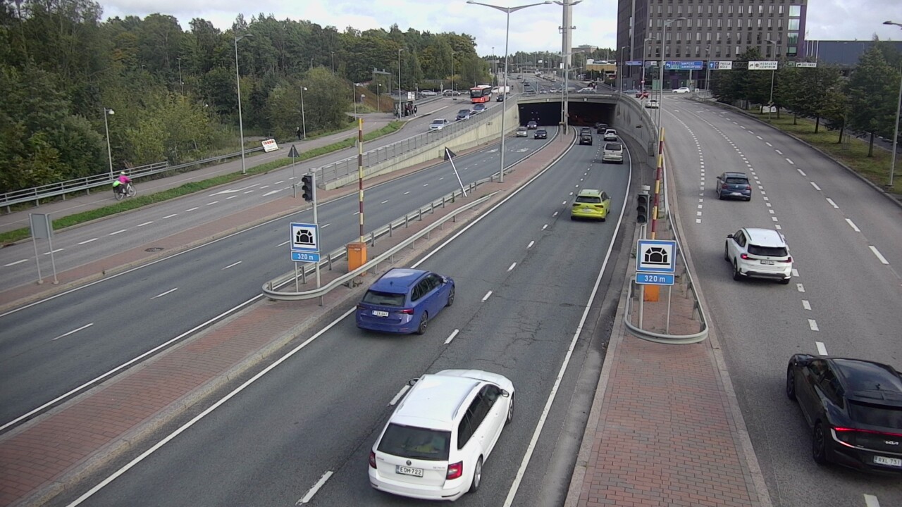 Kelikamerat Kuva Tie 100 Helsinki Hakamäentie, Kivihaan tunneli, länsi, Helsinki, Uusimaa