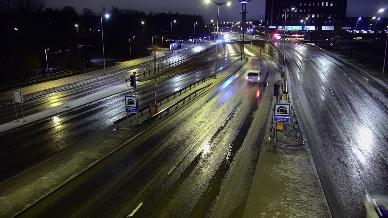 Kelikamerat Kuva Tie 100 Helsinki Hakamäentie, Kivihaan tunneli, länsi, Helsinki, Uusimaa