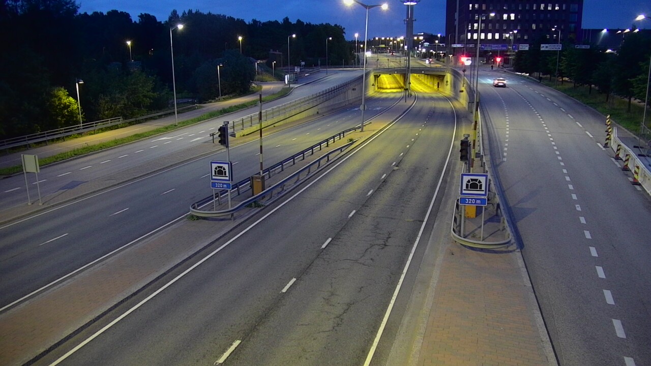 Kelikamerat Kuva Tie 100 Helsinki Hakamäentie, Kivihaan tunneli, länsi, Helsinki, Uusimaa