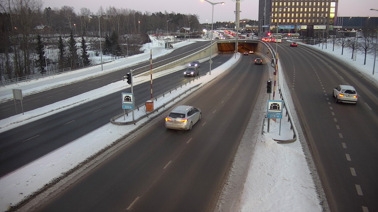Kelikamerat Kuva Tie 100 Helsinki Hakamäentie, Kivihaan tunneli, länsi, Helsinki, Uusimaa