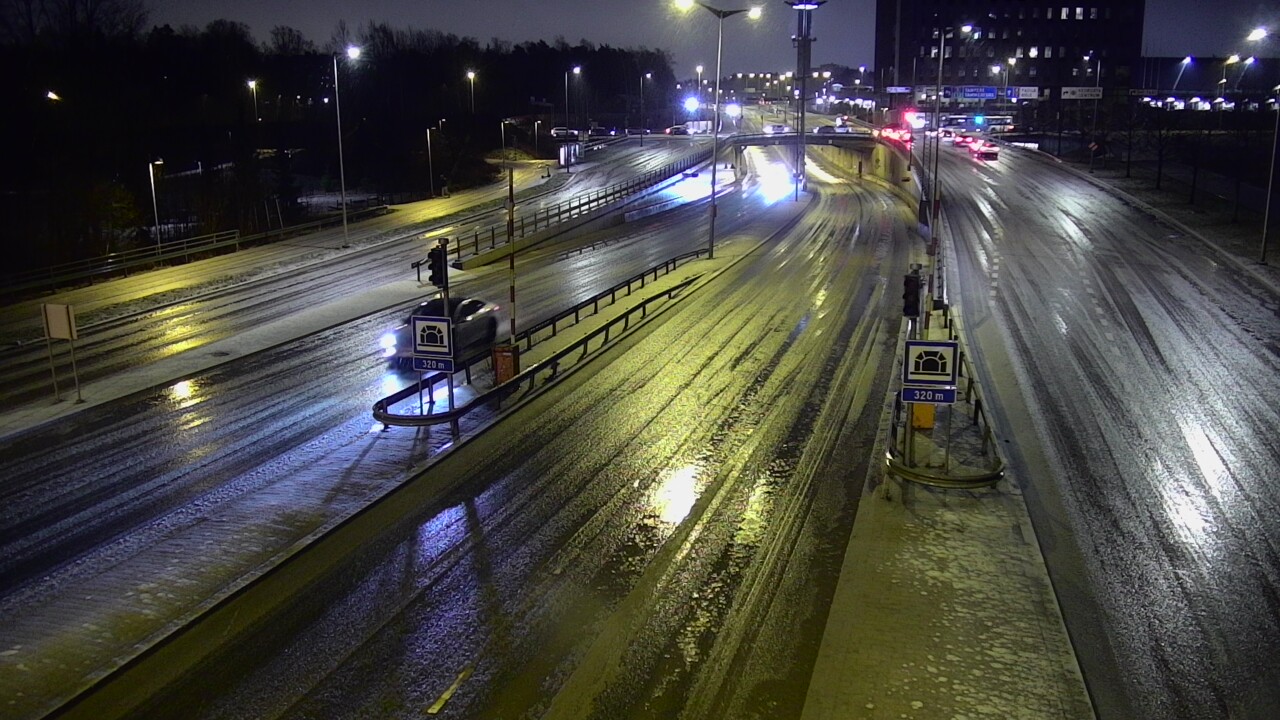 Kelikamerat Kuva Tie 100 Helsinki Hakamäentie, Kivihaan tunneli, länsi, Helsinki, Uusimaa