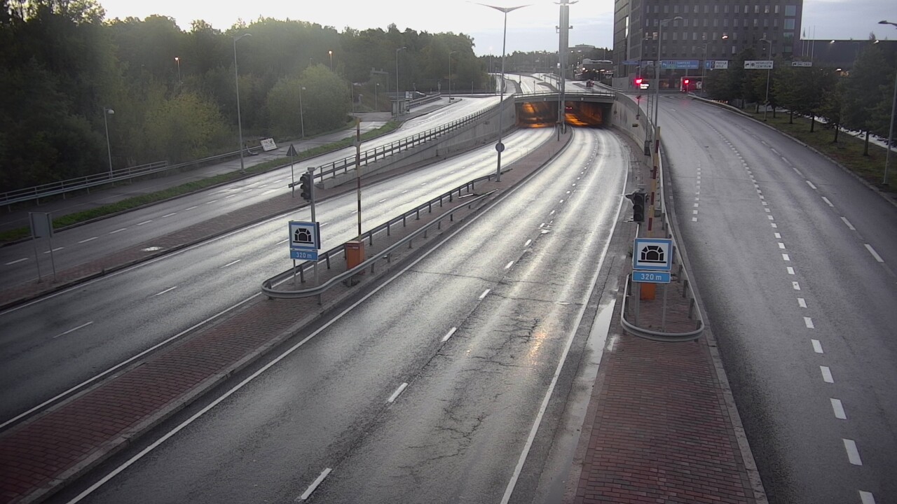 Kelikamerat Kuva Tie 100 Helsinki Hakamäentie, Kivihaan tunneli, länsi, Helsinki, Uusimaa