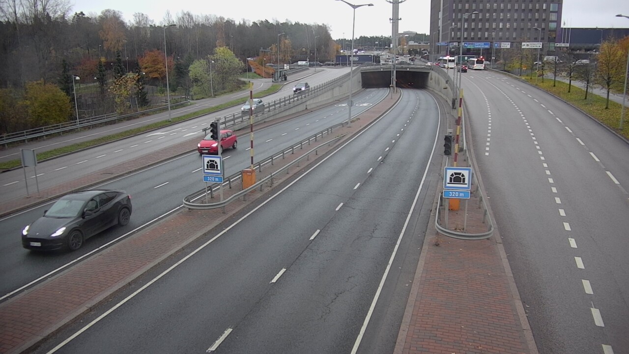 Kelikamerat Kuva Tie 100 Helsinki Hakamäentie, Kivihaan tunneli, länsi, Helsinki, Uusimaa