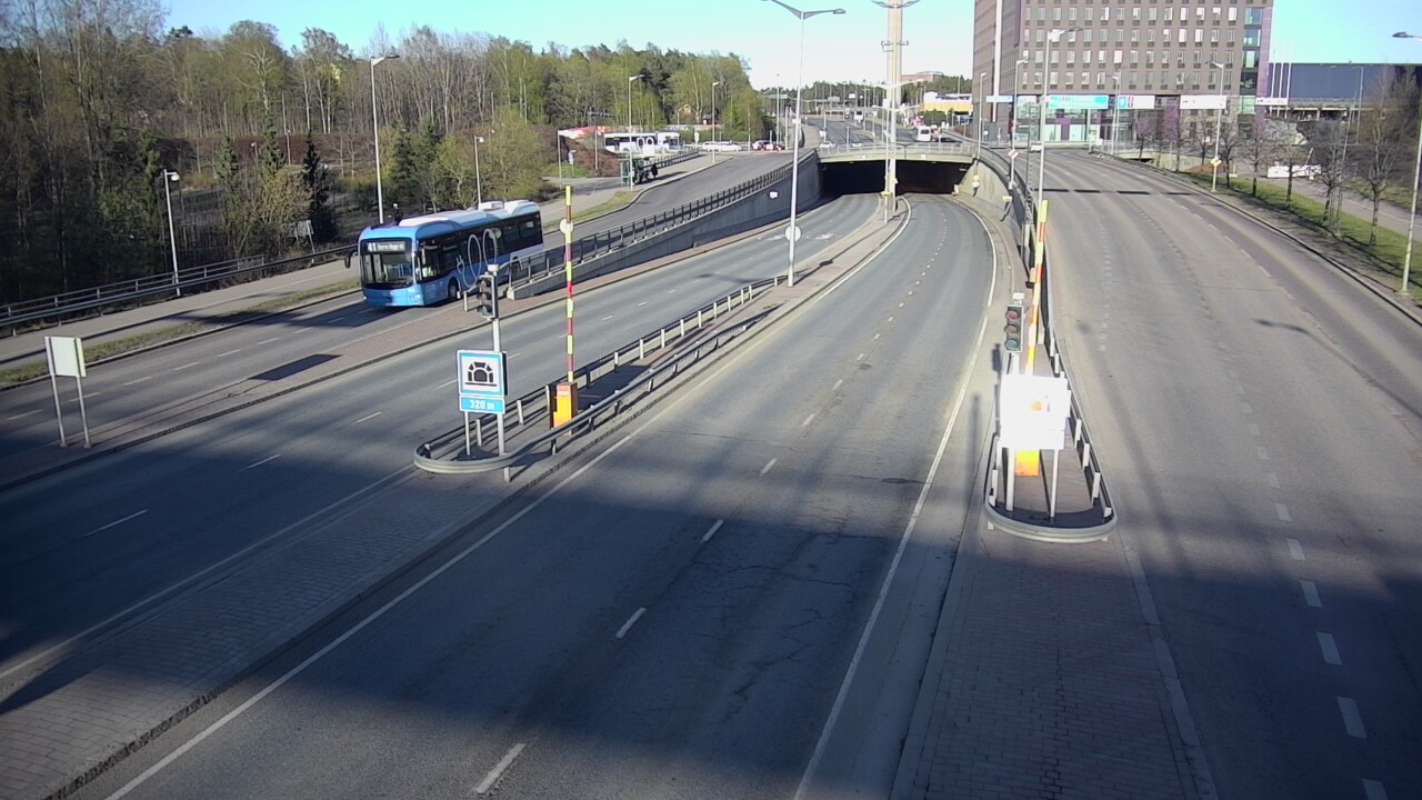 Kelikamerat Kuva Tie 100 Helsinki Hakamäentie, Kivihaan tunneli, länsi, Helsinki, Uusimaa