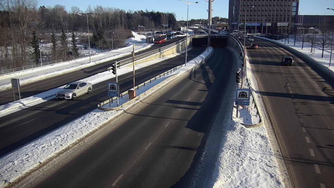 Kelikamerat Kuva Tie 100 Helsinki Hakamäentie, Kivihaan tunneli, länsi, Helsinki, Uusimaa