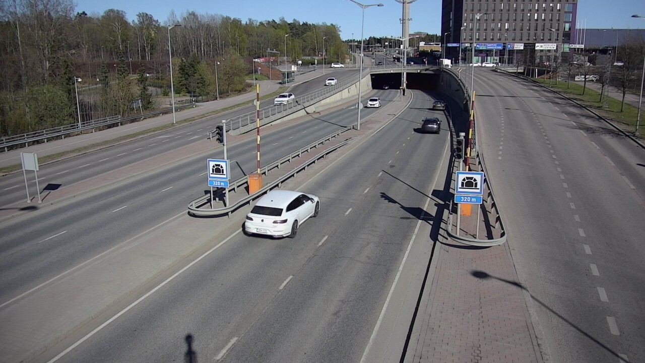 Kelikamerat Kuva Tie 100 Helsinki Hakamäentie, Kivihaan tunneli, länsi, Helsinki, Uusimaa