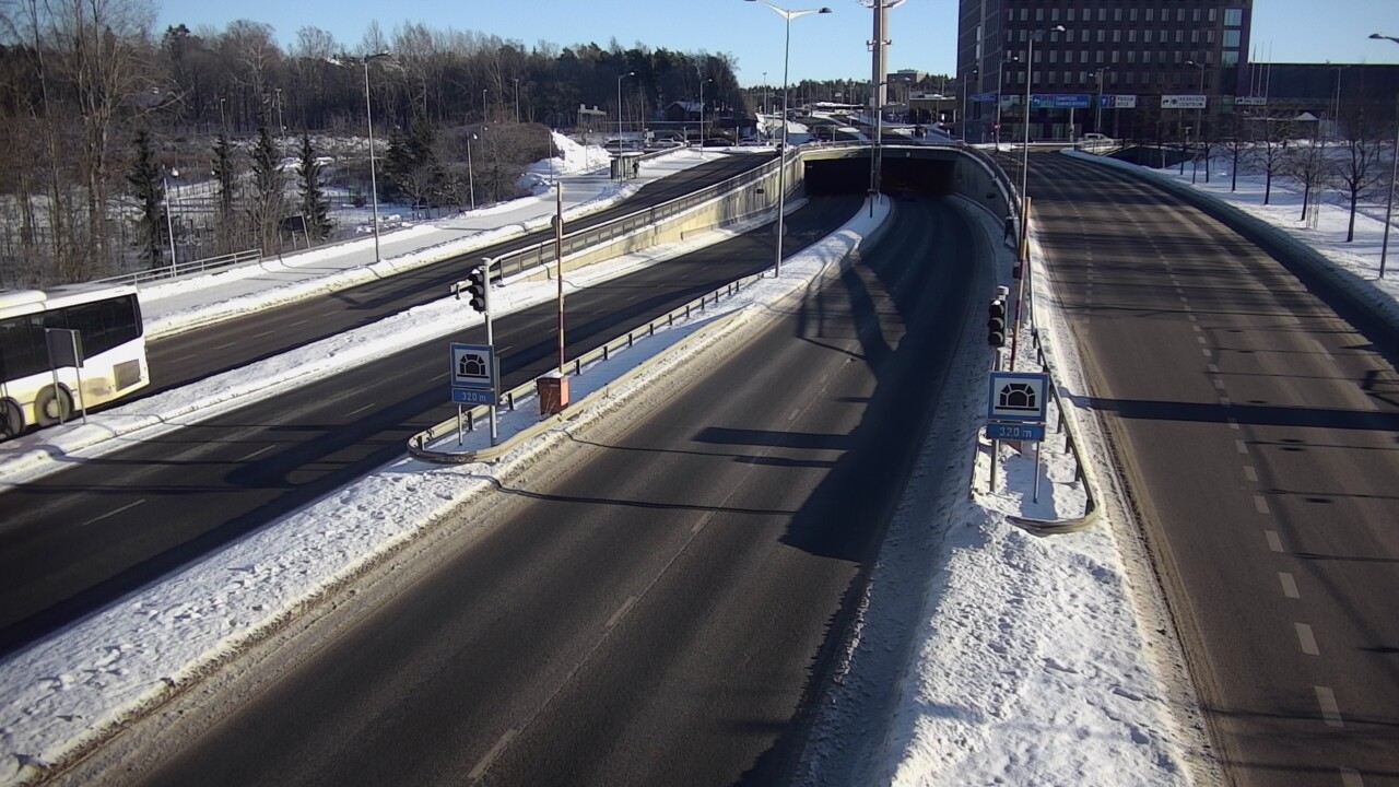 Kelikamerat Kuva Tie 100 Helsinki Hakamäentie, Kivihaan tunneli, länsi, Helsinki, Uusimaa