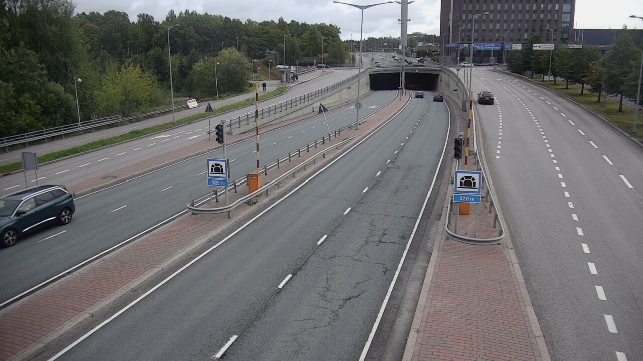Kelikamerat Kuva Tie 100 Helsinki Hakamäentie, Kivihaan tunneli, länsi, Helsinki, Uusimaa