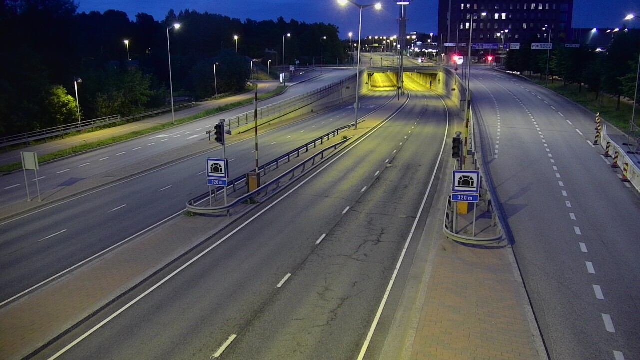 Kelikamerat Kuva Tie 100 Helsinki Hakamäentie, Kivihaan tunneli, länsi, Helsinki, Uusimaa