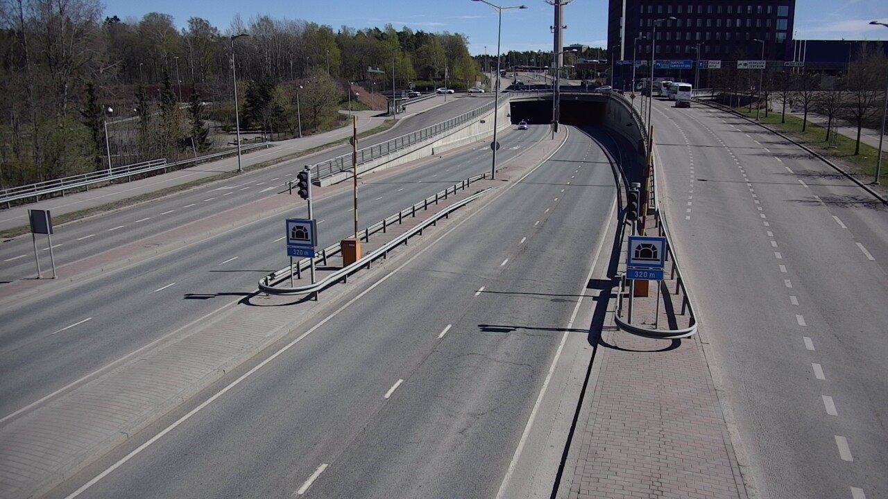 Kelikamerat Kuva Tie 100 Helsinki Hakamäentie, Kivihaan tunneli, länsi, Helsinki, Uusimaa
