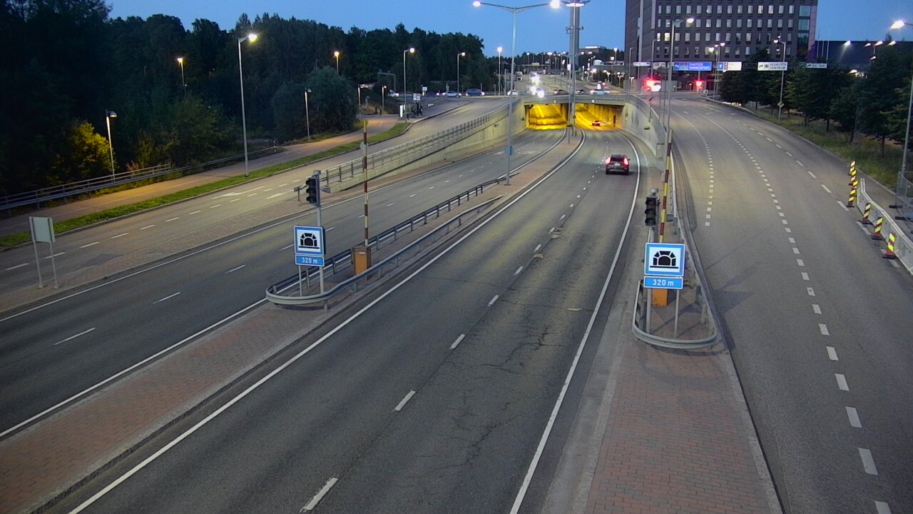 Kelikamerat Kuva Tie 100 Helsinki Hakamäentie, Kivihaan tunneli, länsi, Helsinki, Uusimaa