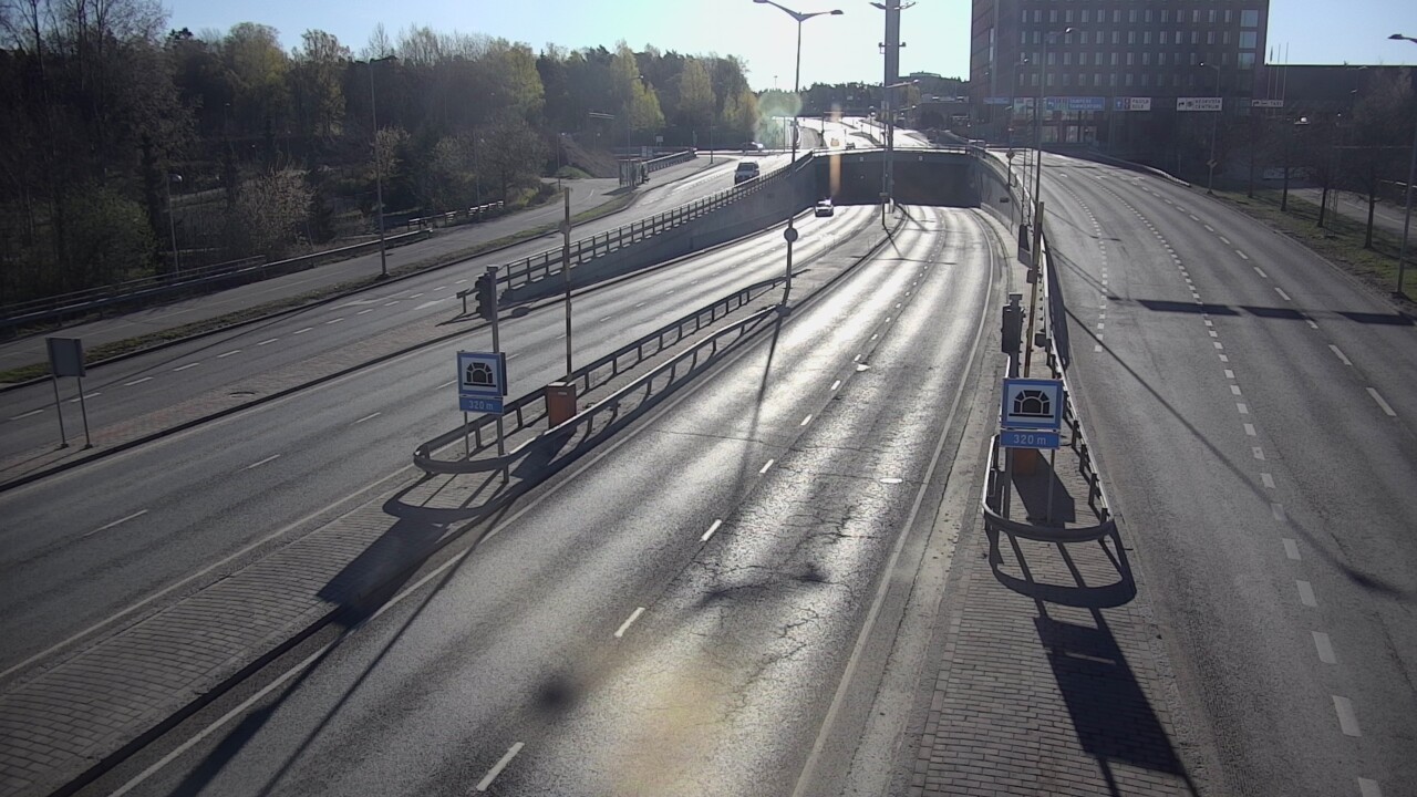 Kelikamerat Kuva Tie 100 Helsinki Hakamäentie, Kivihaan tunneli, länsi, Helsinki, Uusimaa