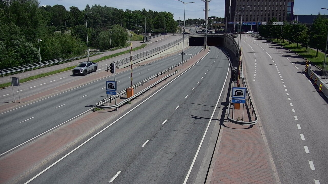 Kelikamerat Kuva Tie 100 Helsinki Hakamäentie, Kivihaan tunneli, länsi, Helsinki, Uusimaa