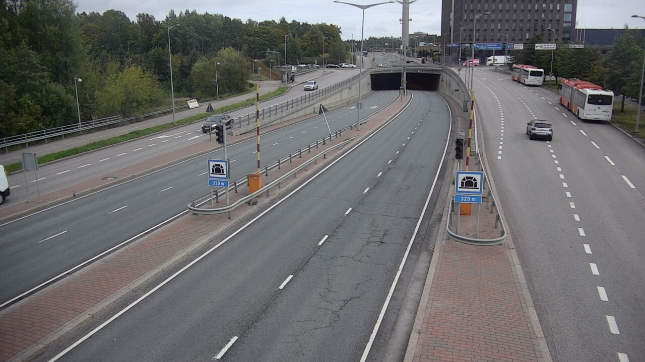 Kelikamerat Kuva Tie 100 Helsinki Hakamäentie, Kivihaan tunneli, länsi, Helsinki, Uusimaa
