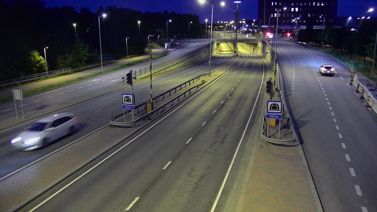 Kelikamerat Kuva Tie 100 Helsinki Hakamäentie, Kivihaan tunneli, länsi, Helsinki, Uusimaa
