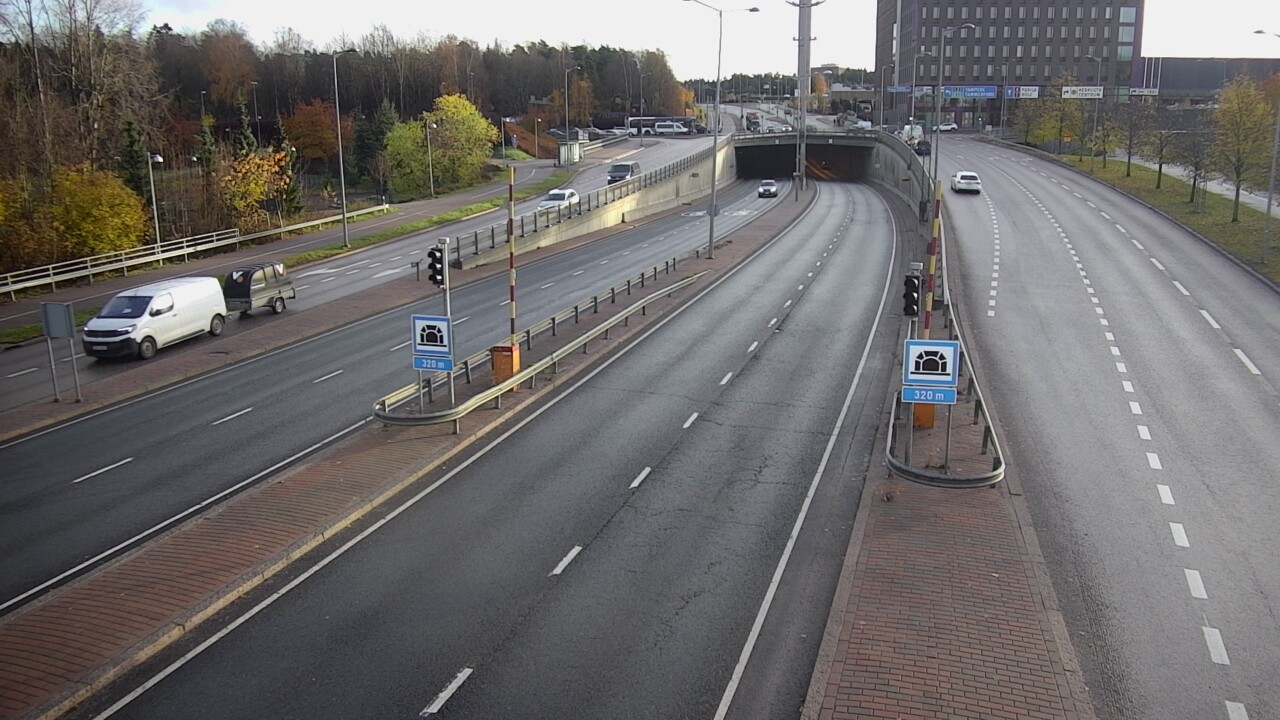 Kelikamerat Kuva Tie 100 Helsinki Hakamäentie, Kivihaan tunneli, länsi, Helsinki, Uusimaa