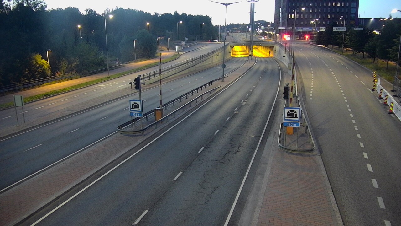 Kelikamerat Kuva Tie 100 Helsinki Hakamäentie, Kivihaan tunneli, länsi, Helsinki, Uusimaa