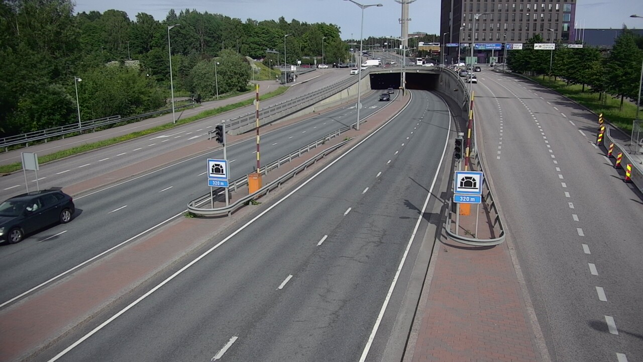 Kelikamerat Kuva Tie 100 Helsinki Hakamäentie, Kivihaan tunneli, länsi, Helsinki, Uusimaa
