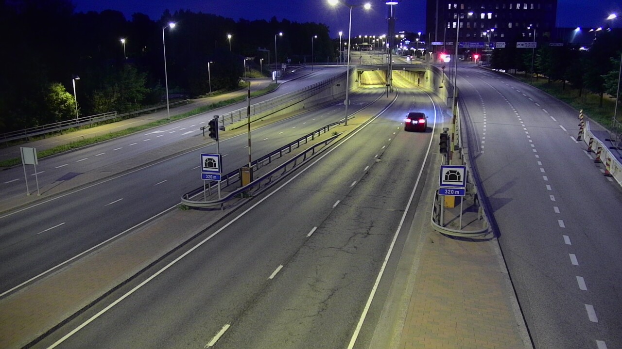 Kelikamerat Kuva Tie 100 Helsinki Hakamäentie, Kivihaan tunneli, länsi, Helsinki, Uusimaa