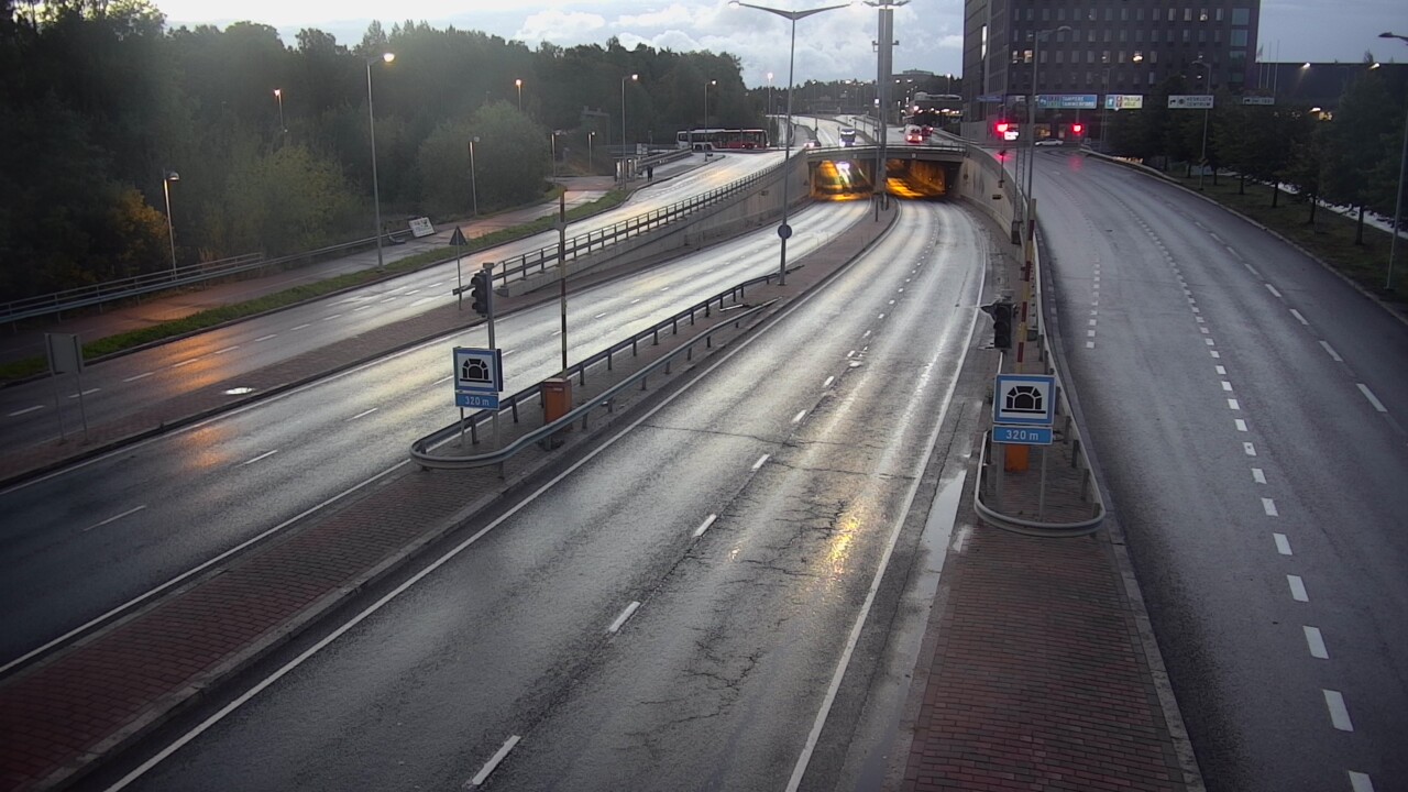 Kelikamerat Kuva Tie 100 Helsinki Hakamäentie, Kivihaan tunneli, länsi, Helsinki, Uusimaa