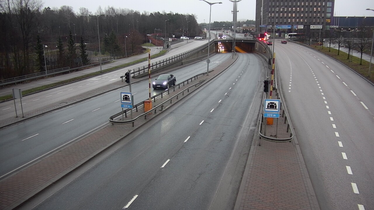 Kelikamerat Kuva Tie 100 Helsinki Hakamäentie, Kivihaan tunneli, länsi, Helsinki, Uusimaa