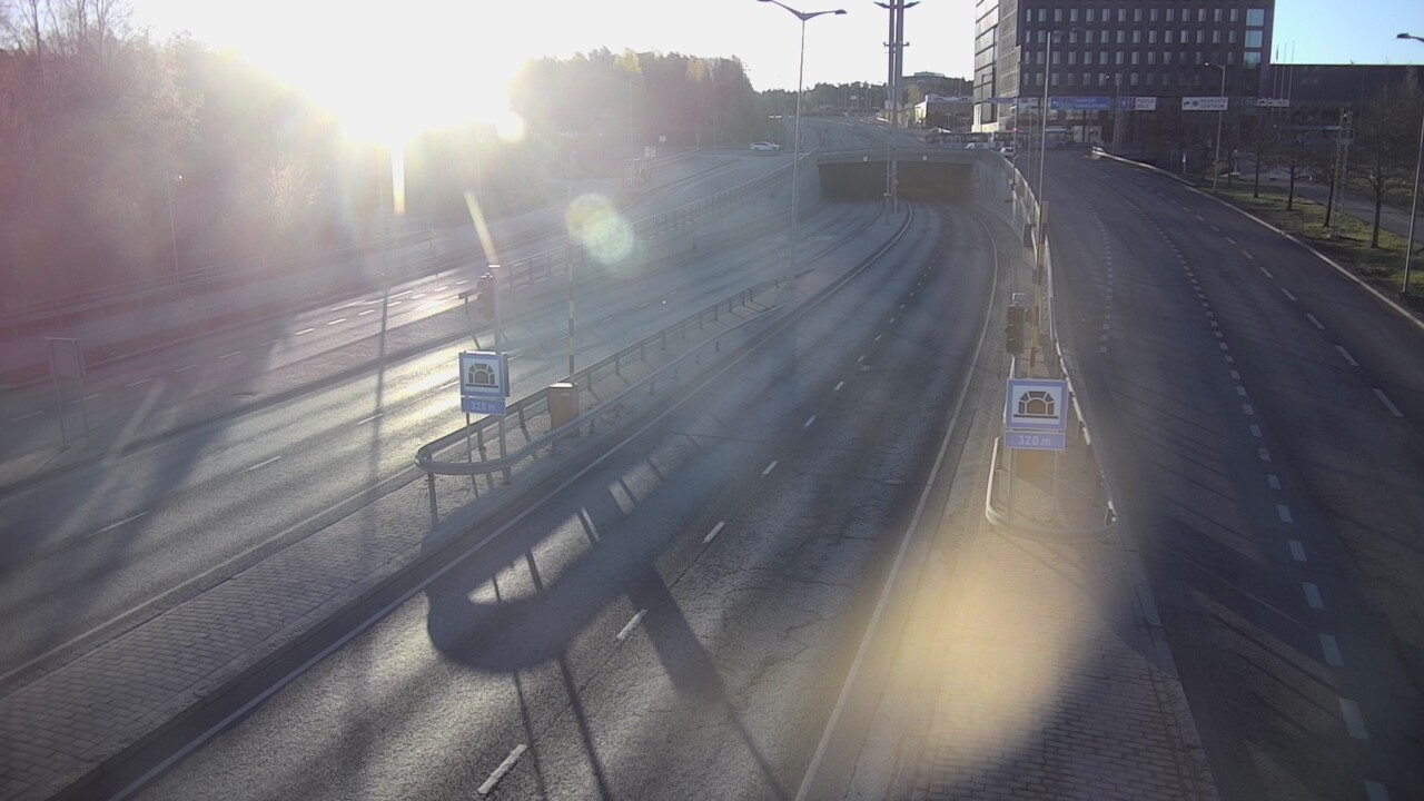 Kelikamerat Kuva Tie 100 Helsinki Hakamäentie, Kivihaan tunneli, länsi, Helsinki, Uusimaa